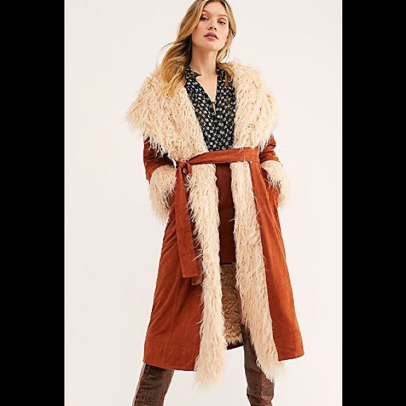 SALE: OFFER $425 TODAY ONLY Joan Jacket - Picture 5 of 14